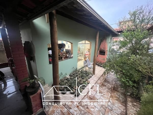 Casa no bairro Centro em Brumadinho-MG