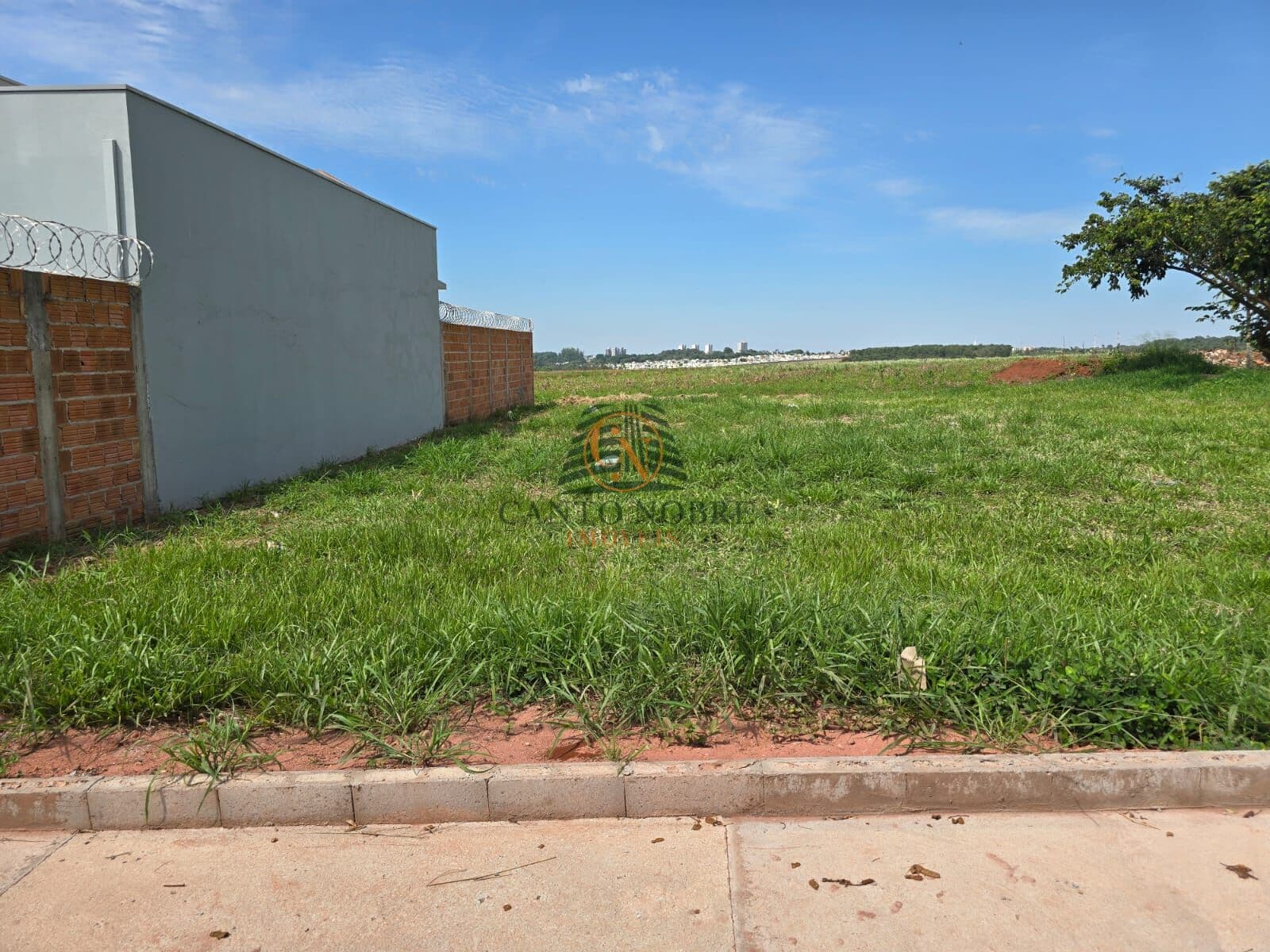 Terreno em Residencial Vista do Horto, Araraquara/SP