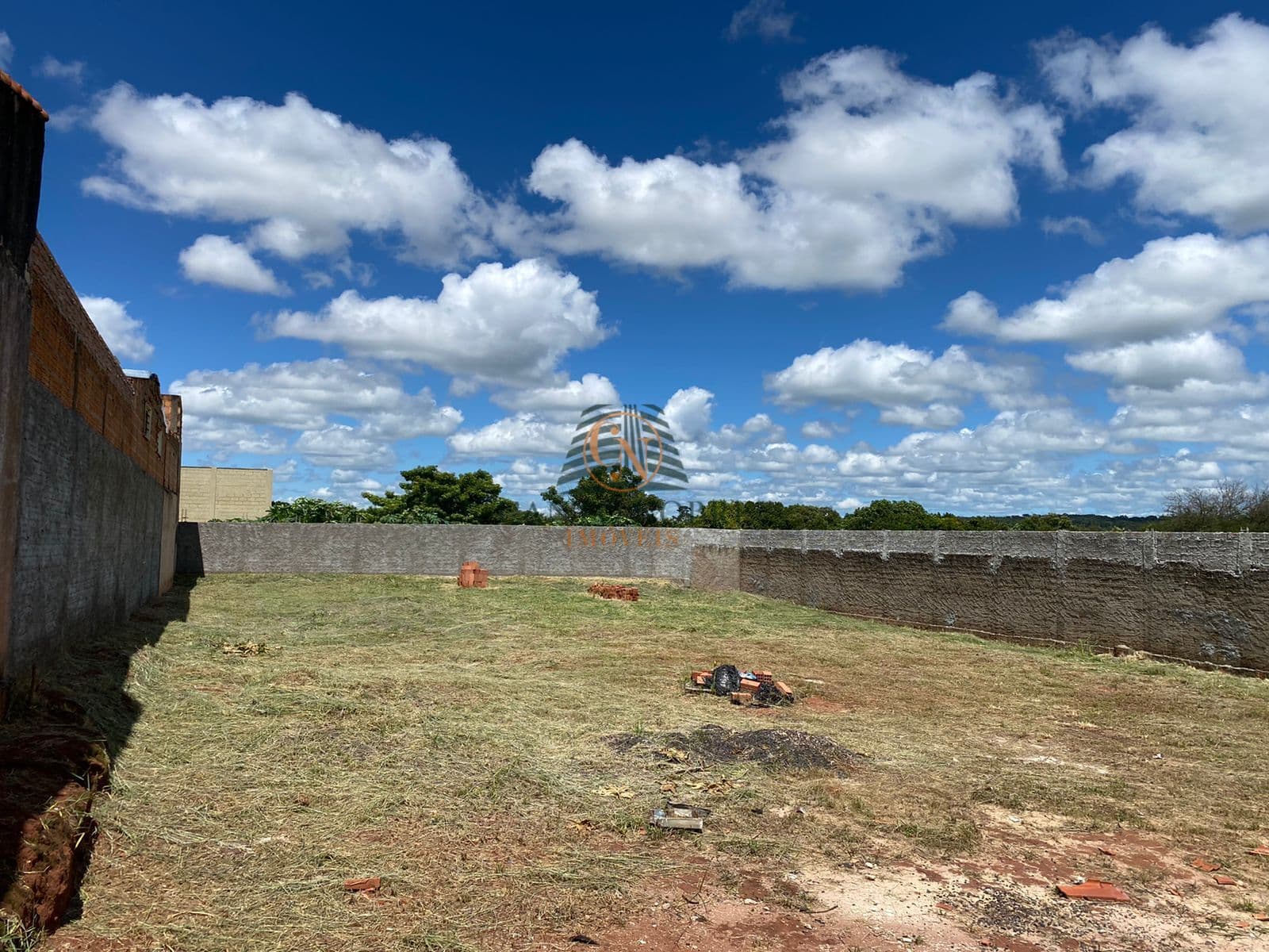 Terreno desmembrado em Jardim Veneza, Araraquara/SP