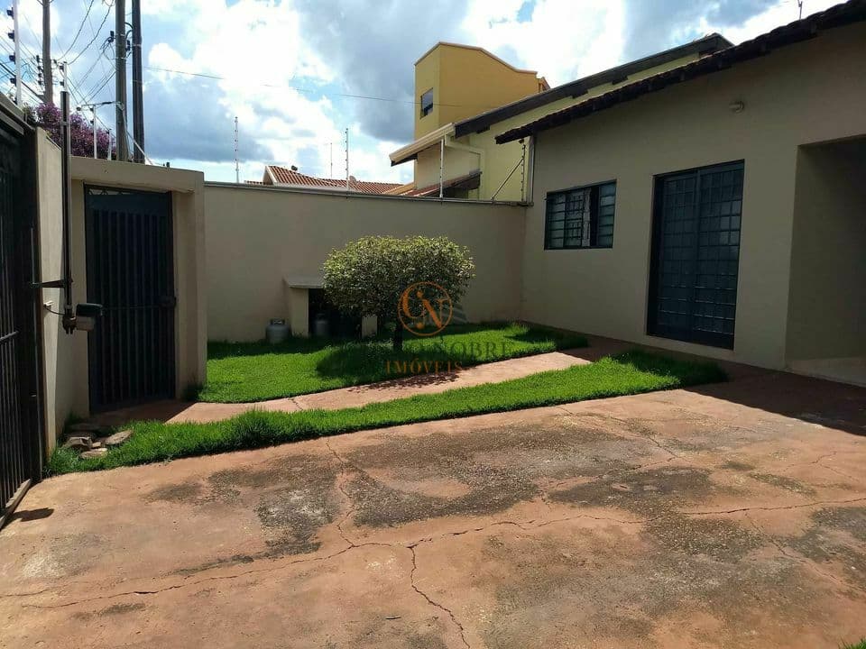 Casa em Araraquara - Jardim Botânico