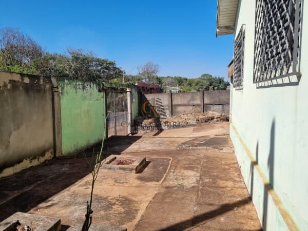 Casa em Araraquara - Parque Laranjeiras