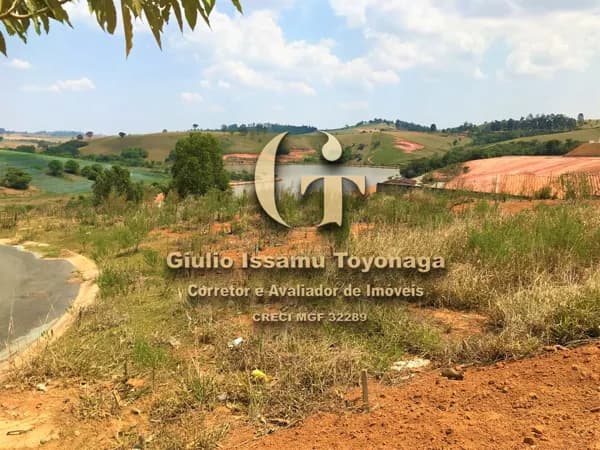 Lote urbano à venda em Toledo MG