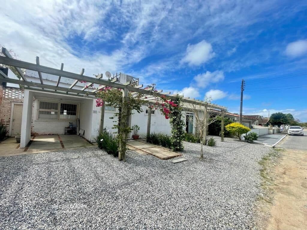 Casa Padrão para Venda em Capri São Francisco do Sul-SC
