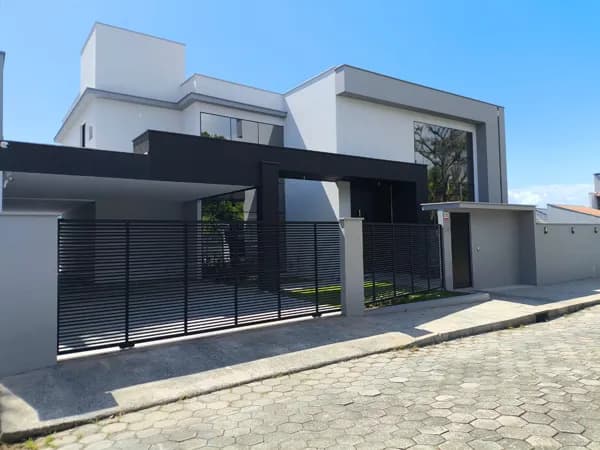 SOBRADO ALTO PADRÃO VENDA ITAGUAÇU