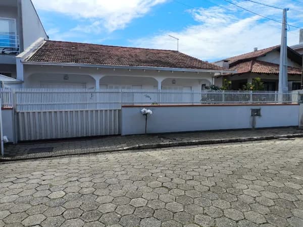 RESIDÊNCIA LOCAÇÃO TEMPORADA ENSEADA