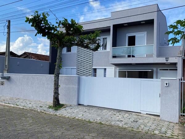 SOBRADO ALTO PADRÃO VENDA ENSEADA