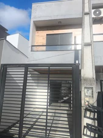 SOBRADO GEMINADO LOCAÇÃO ANUAL PRAIA GRANDE