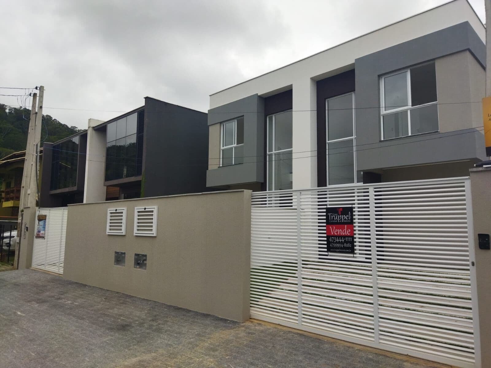 SOBRADO GEMINADO UBATUBA RESIDENCIAL LE VILLAGE