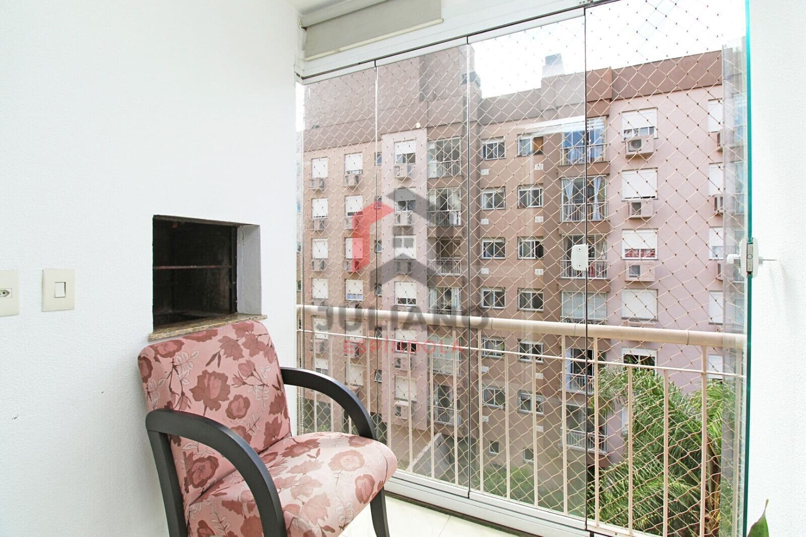 Apartamento 3 Dormitórios, sendo 1 Suíte! Apartamento com sacada e Churrasqueira.