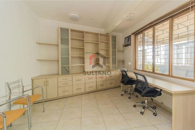 Sala Comercial à Venda na Wenceslau Escobar – Excelente Localização na Zona Sul