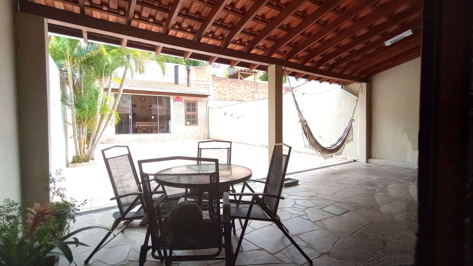 Casas à Venda nos Bairros Guarujá e Espírito Santo, Porto Alegre-RS | Encontre aqui!