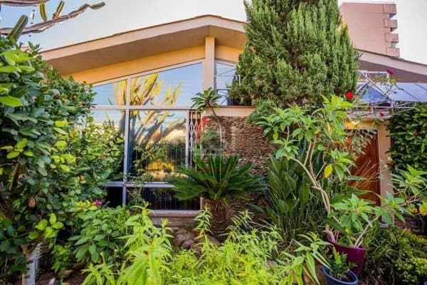 Casa com 4 dormitórios no bairro Jardim Itu