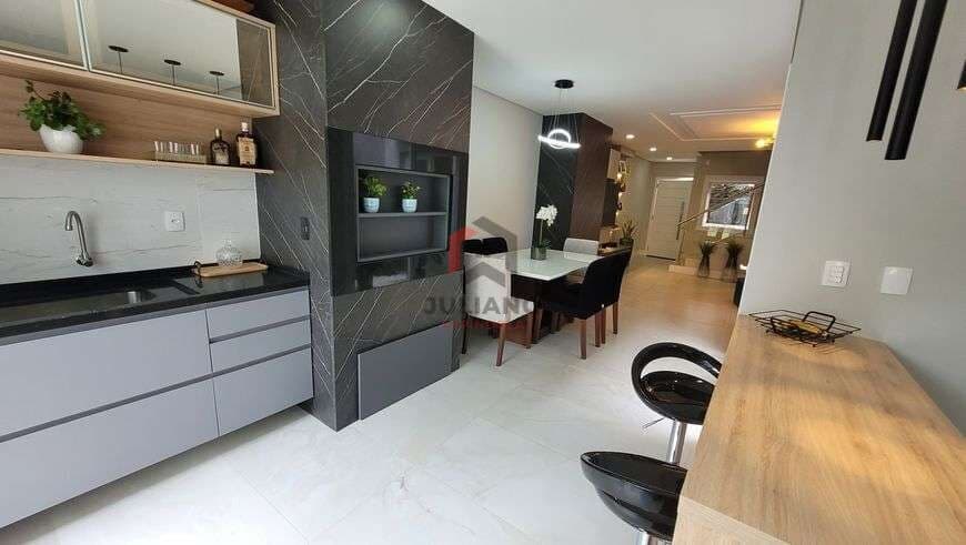 Casa de 3 dormitórios no bairro Vila Ipiranga