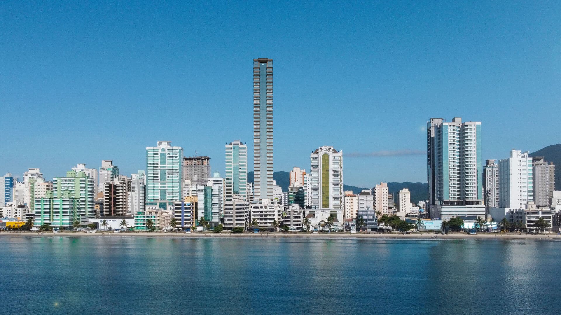Apartamento em Itapema - Meia Praia