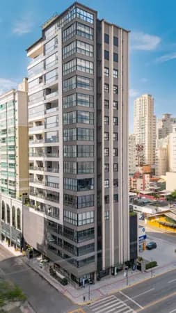 Apartamento em Itapema - Meia Praia