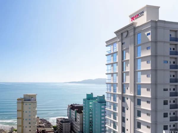 Apartamento em Itapema - Meia Praia