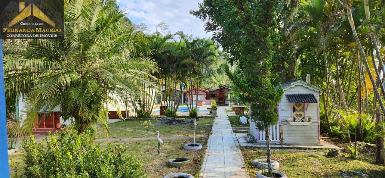 CHÁCARA GRANDE COM CASA PRINCIPAL CASA CASEIRO E PISCINA NO CENTRO DE JUQUITIBA
