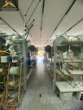 Prédio Comercial a Venda em Frente a Rodovia na Região Central de Itanhaém