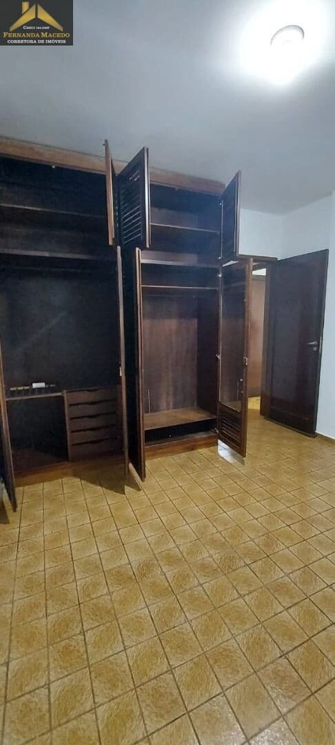 APARTAMENTO COM 3 QUARTOS NO CENTRO DE ITANHAÉM COM GARAGEM PRIVATIVA