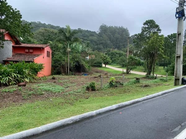 Terreno para Venda em Praia do Estaleiro Balneário Camboriú-SC
