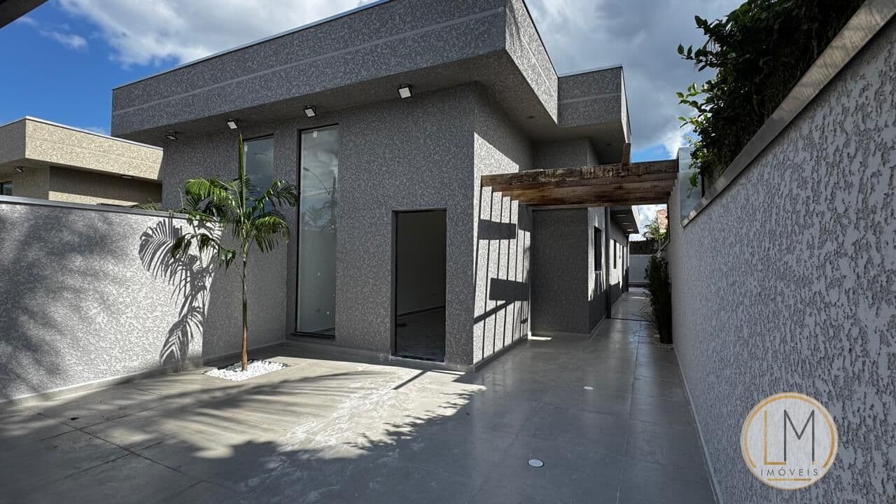 Casa com piscina em Itanhaém