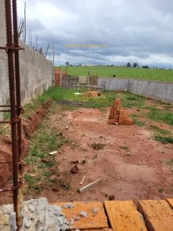 Terreno Prontinho para Construir, Plano e Murado