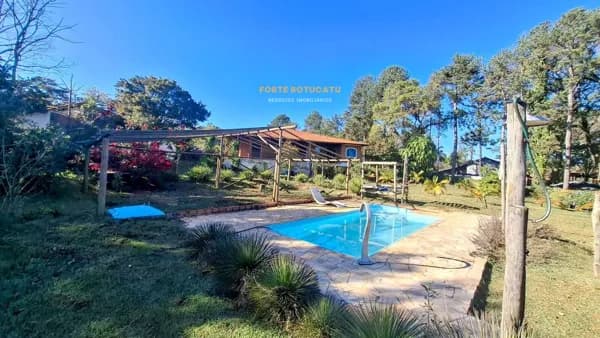 Fazenda/Sítios/Chácaras em Botucatu - Chácara Recreio Vista Alegre