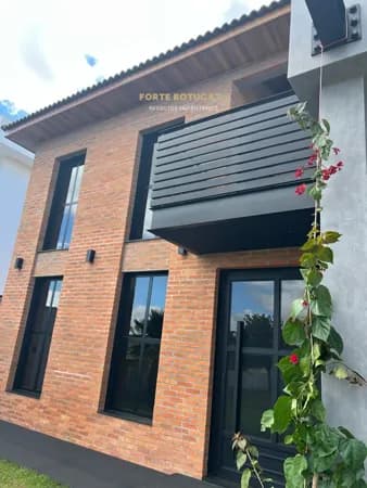 HIPICA - CASA ESTILO RUSTICO MODERNO