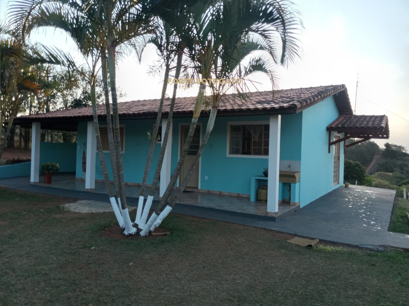 Chácara em Campos Elíseos, Pardinho/SP