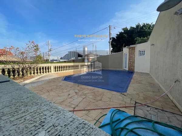 Casa Alto Padrão em Vila Santa Therezinha de Menino Jesus, Botucatu/SP