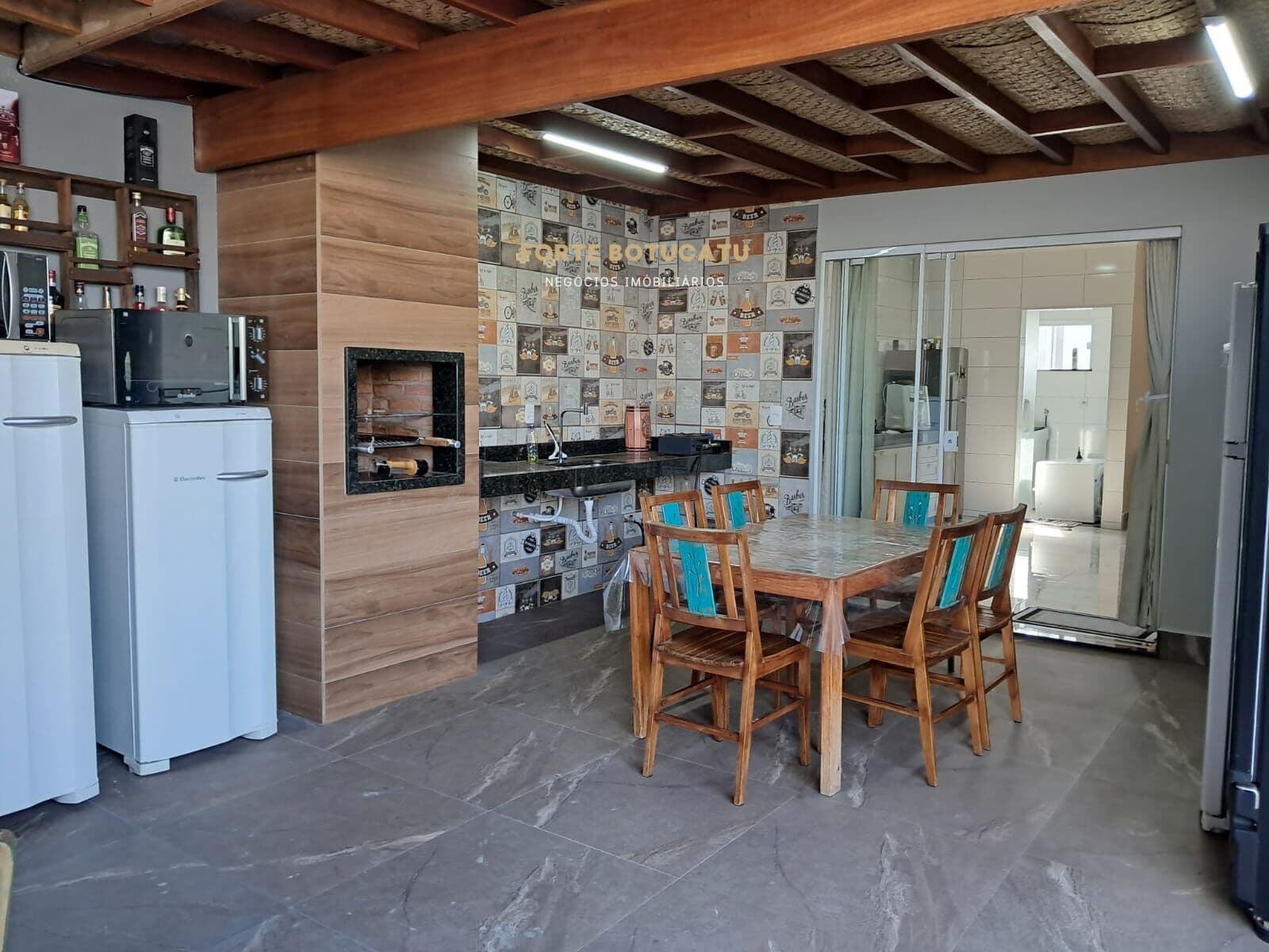Casa Alto Padrão em Villas Paraíso, Botucatu/SP
