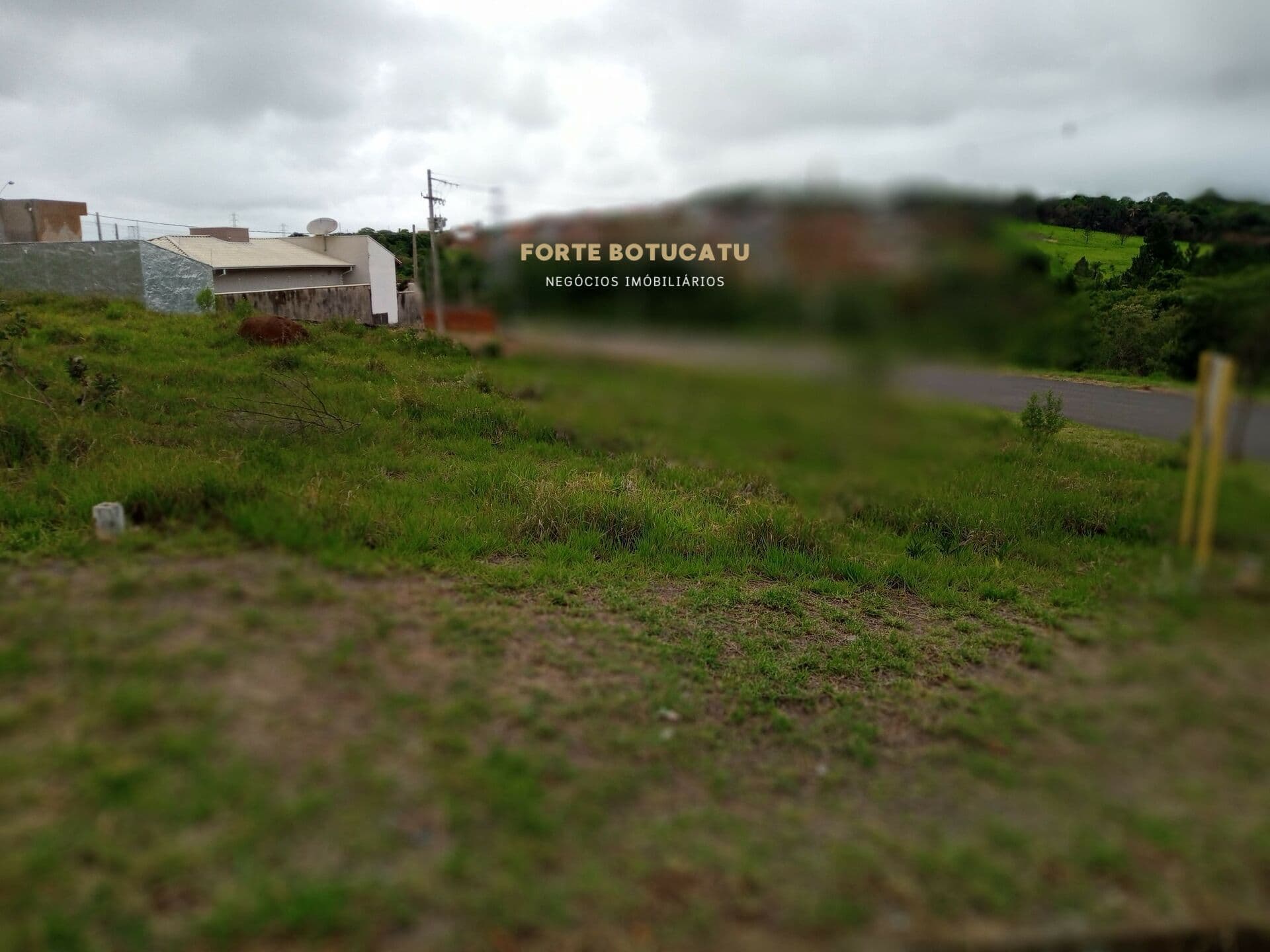 Lote/Terreno em Botucatu - Residencial Lívia I