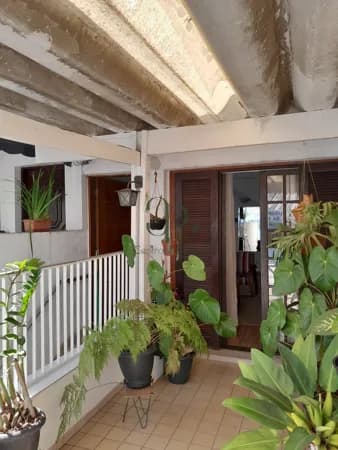 Sobrado espaçoso com Sacada para Venda