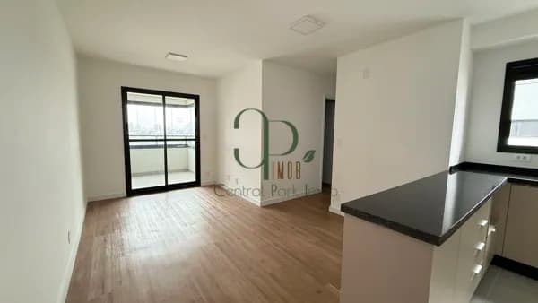 Apartamento no 15º Andar – Edifício Easy | 2 Dorms (1 Suíte) | Varanda com Churrasqueira | 1 Vaga – Parque das Nações