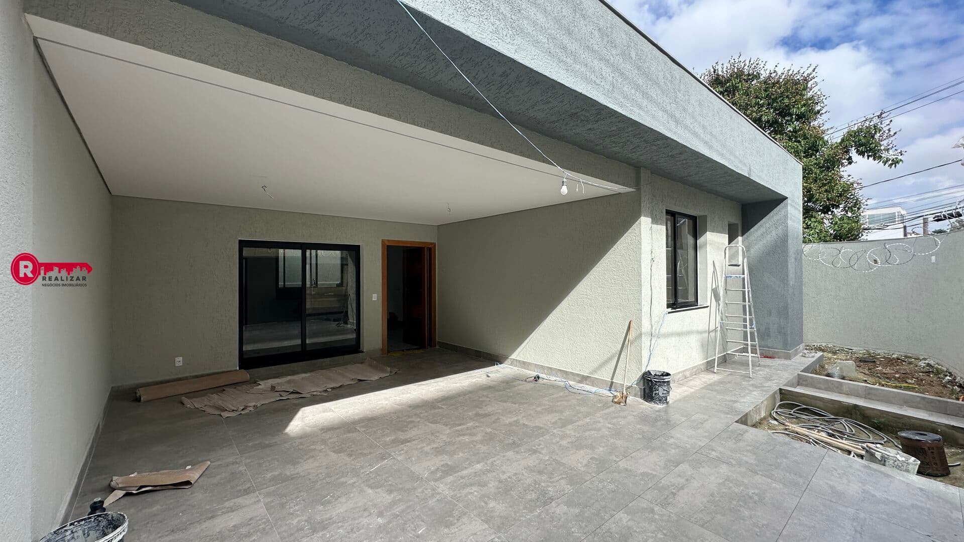 Casa Alto Padrão com 03 Quartos sendo 01 Suíte à Venda em Betim no bairro Espirito Santo