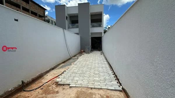Casa Duplex com 02 Quartos sendo 01 Suíte à Venda em Betim no bairro Ponte Alta