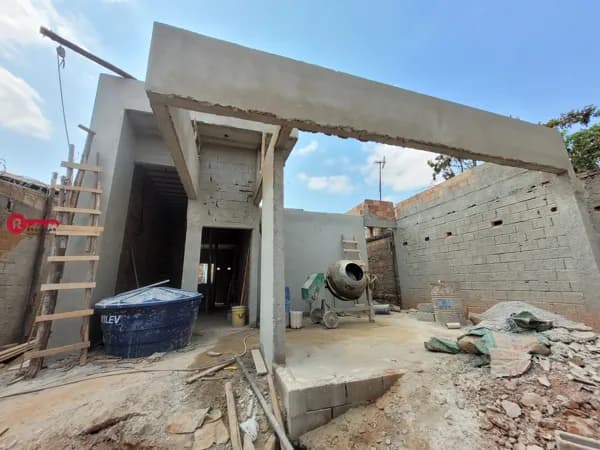 Casa com 03 Quartos sendo 01 Suíte à Venda no bairro Fernão Dias em Igarapé