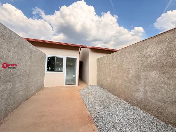 Casa 02 Quartos à Venda em São Joaquim de Bicas no bairro Marques Industrial