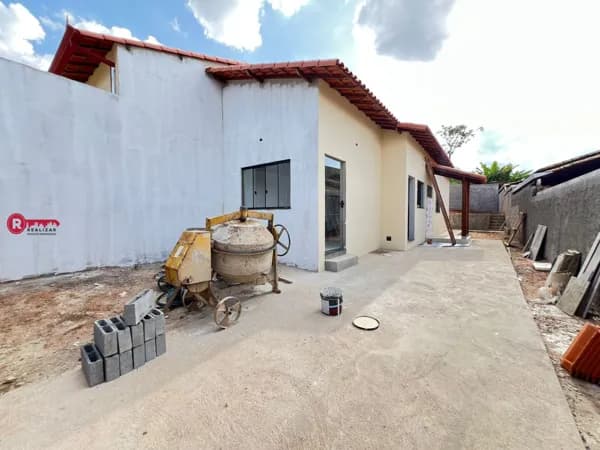 Casa 02 Quartos à Venda em São Joaquim de Bicas no bairro Marques Industrial