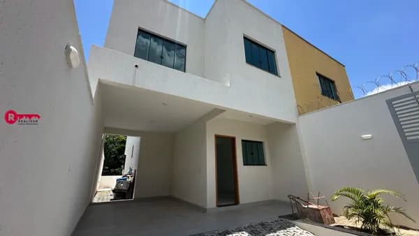 Casa 03 Quartos sendo 01 Suíte com Closet à Venda em Betim no bairro Vila Cristina