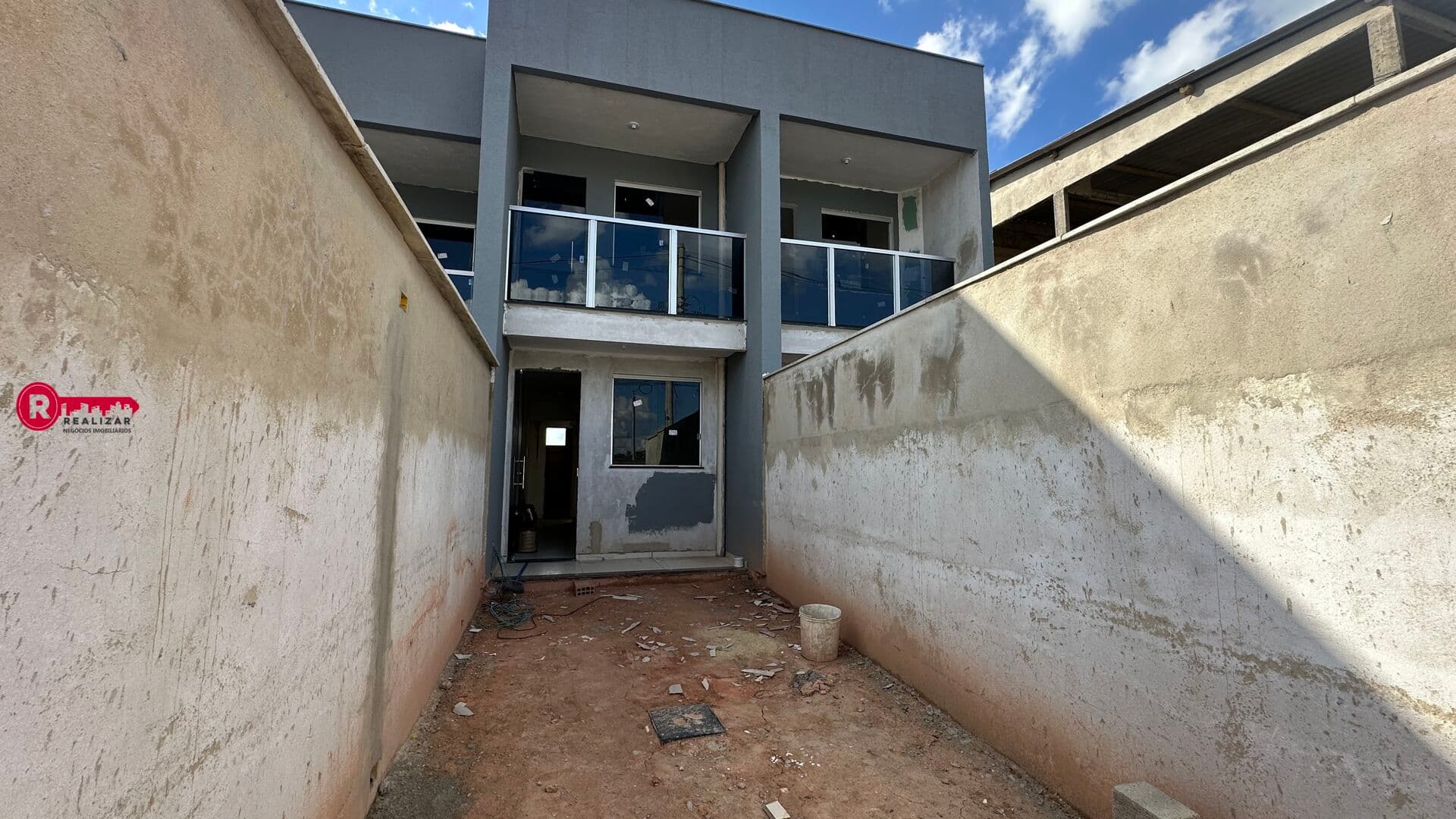 Casa com 02 Quartos sendo 01 Suíte no bairro Duque de Caxias em Betim