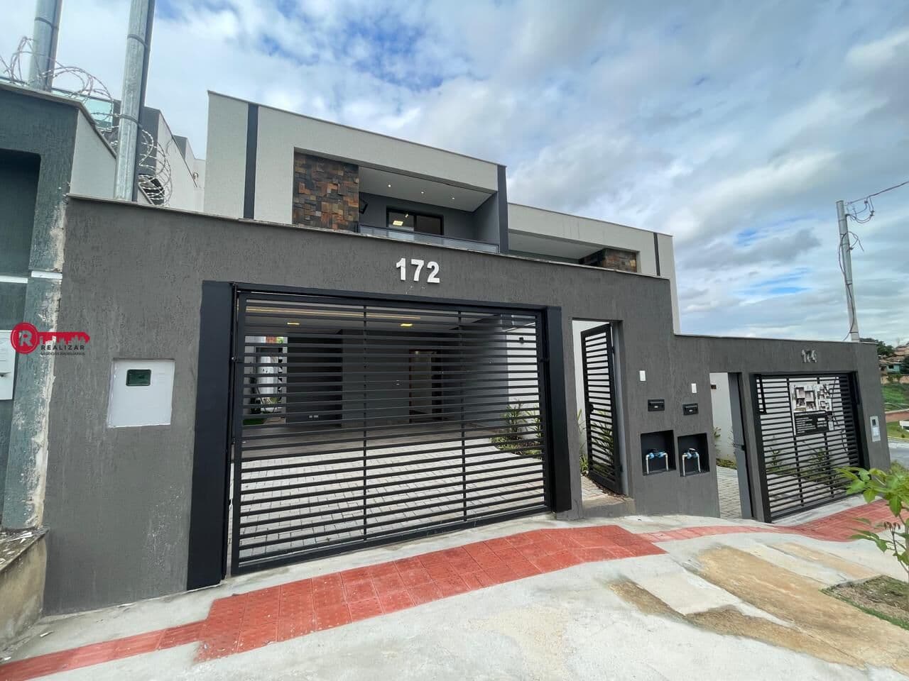 Casa 03 Quartos sendo 01 Suíte à Venda em Betim no bairro Guarujá Mansões