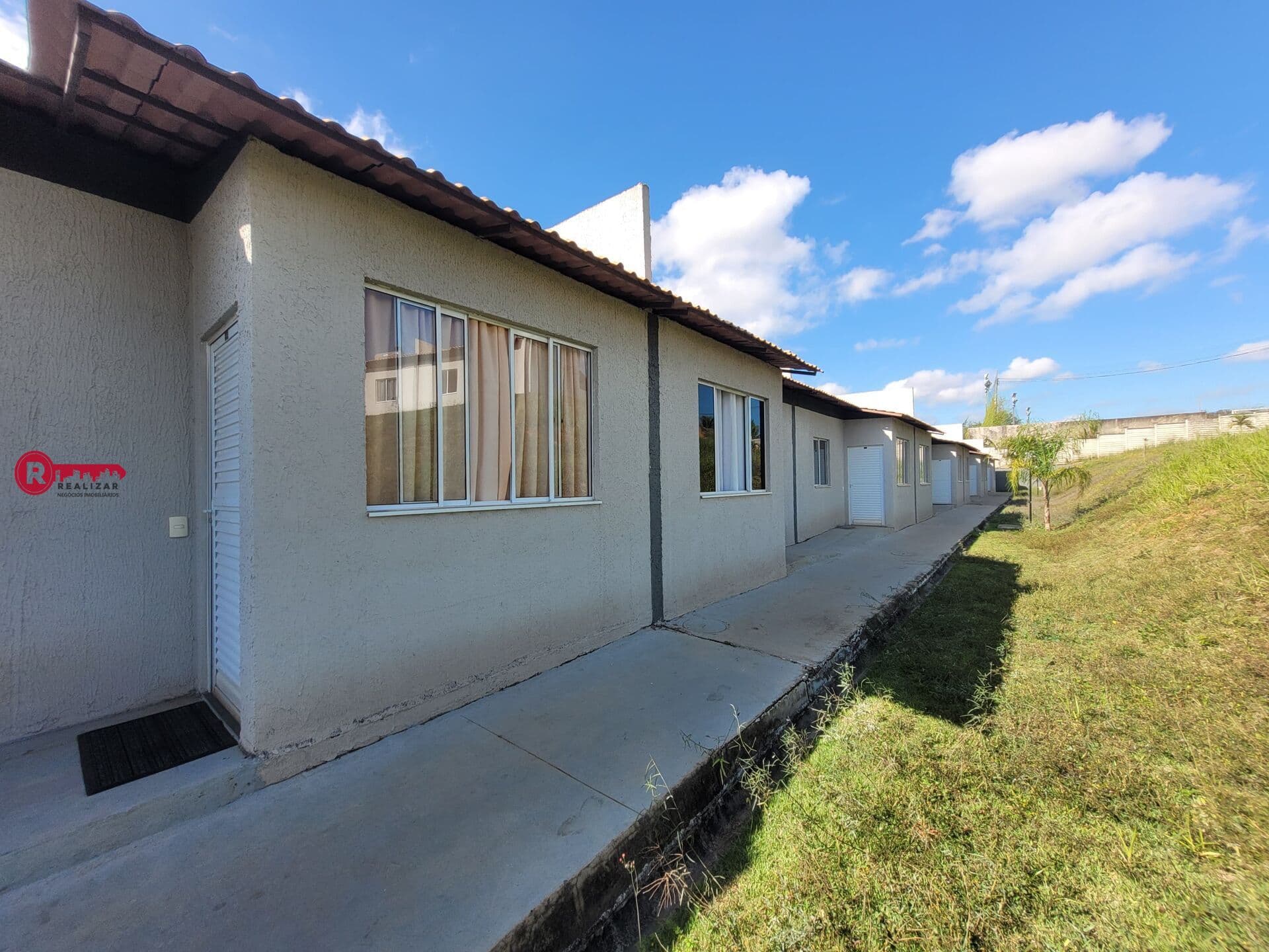 Casa 02 Quartos à Venda em São Joaquim de Bicas no Condomínio San Diego