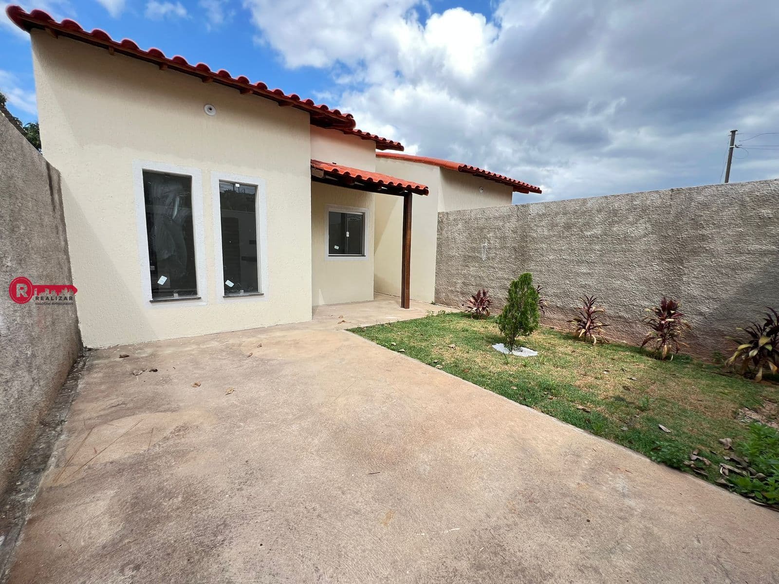 Casa 02 Quartos à Venda em São Joaquim de Bicas no bairro Tiradentes