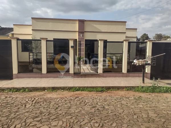 Prédio/Edifício Inteiro em Carazinho - Santo Antônio