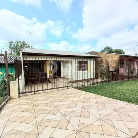 Casa com Terreno Amplo