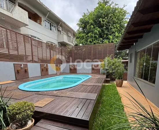 Casa com Quiosque e Piscina