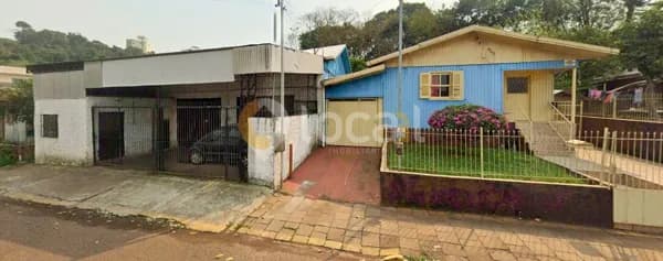 Casa com Pavilhão - Residencial/Comercial