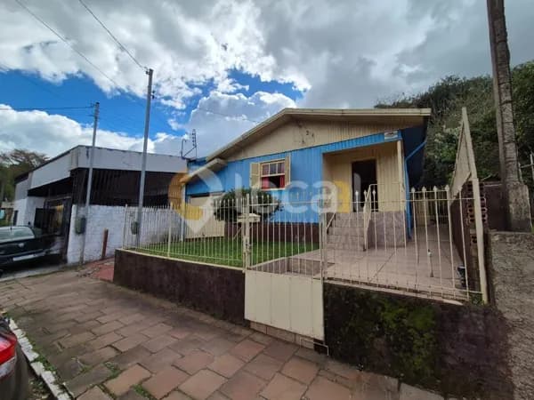 Casa com Pavilhão - Residencial/Comercial