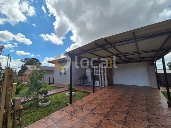 Casa de Alvenaria - DISPONIVEL APARTIR DE 15 DE MAIO